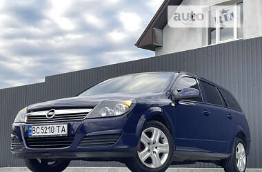 Универсал Opel Astra 2012 в Дрогобыче