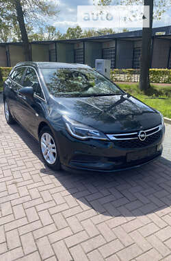 Универсал Opel Astra 2018 в Стрые