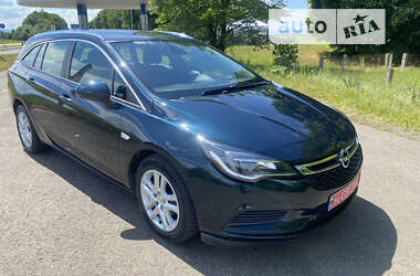 Универсал Opel Astra 2018 в Стрые