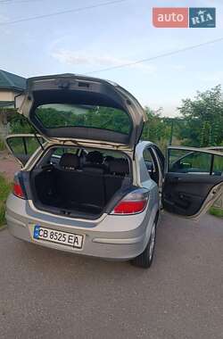 Хэтчбек Opel Astra 2007 в 