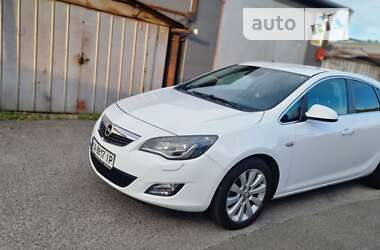 Хэтчбек Opel Astra 2010 в Киеве