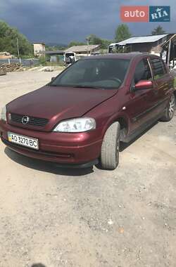 Седан Opel Astra 2000 в Сваляве