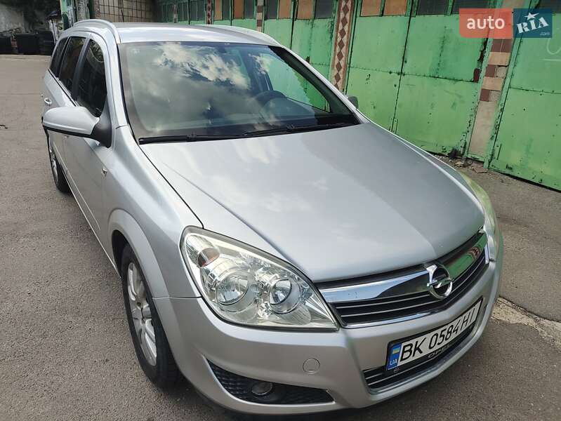 Универсал Opel Astra 2007 в 