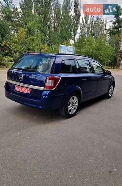 Универсал Opel Astra 2008 в 