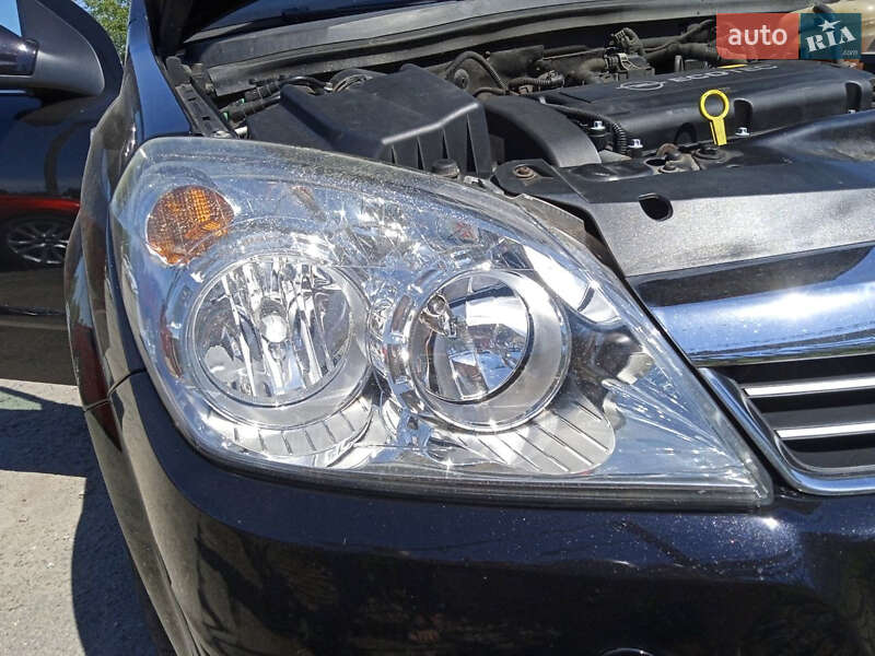 Універсал Opel Astra 2008 в Запоріжжі