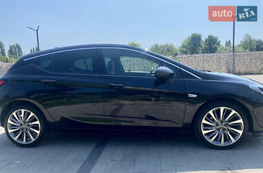 Хэтчбек Opel Astra 2015 в 
