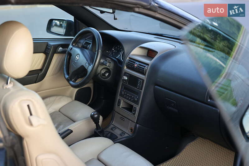 Кабріолет Opel Astra 2002 в Львові