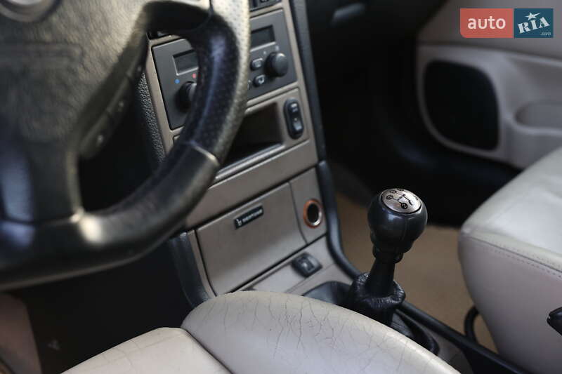Кабріолет Opel Astra 2002 в Львові