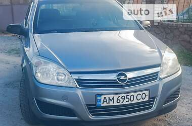 Хэтчбек Opel Astra 2007 в Житомире