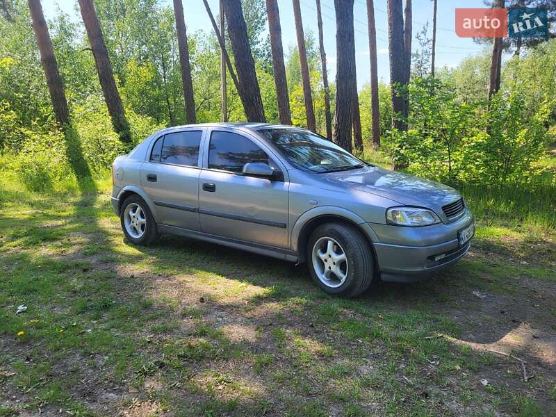 Хэтчбек Opel Astra 2003 в Киеве