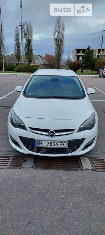 Універсал Opel Astra 2013 в Бурштині
