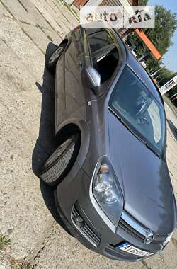 Универсал Opel Astra 2005 в 