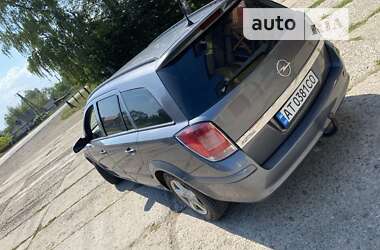Универсал Opel Astra 2005 в 