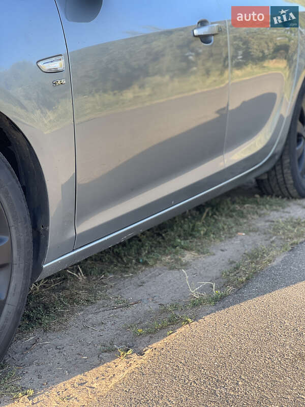 Хетчбек Opel Astra 2010 в Березані