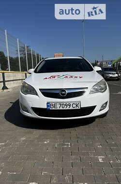 Універсал Opel Astra 2011 в Первомайську