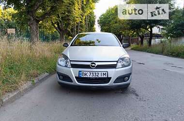 Хетчбек Opel Astra 2005 в Рівному