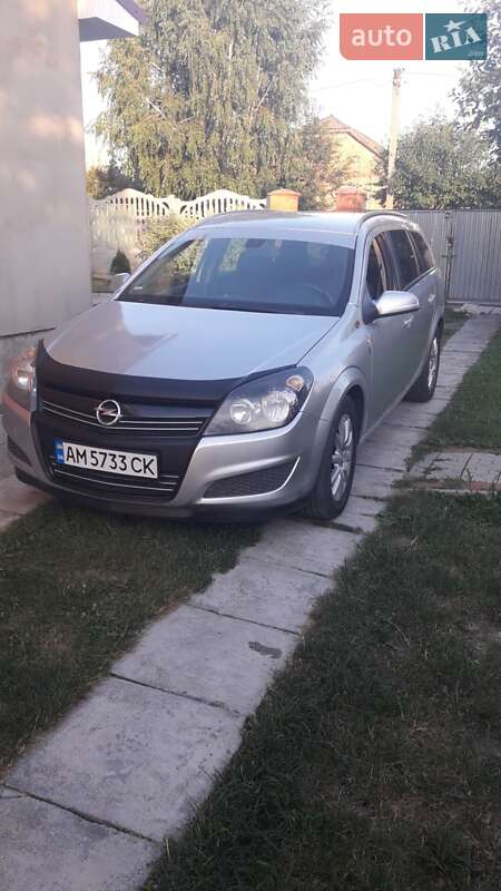 Opel Astra 2010