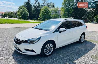 Универсал Opel Astra 2019 в Кельменцах