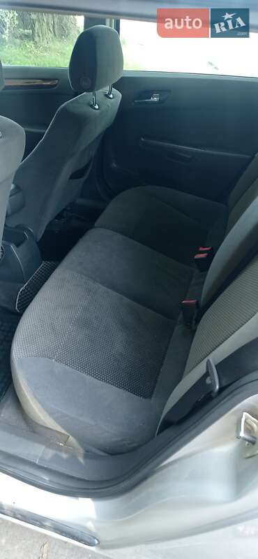 Универсал Opel Astra 2004 в Житомире