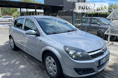 Хэтчбек Opel Astra 2006 в Звягеле