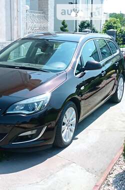 Універсал Opel Astra 2012 в Тульчині