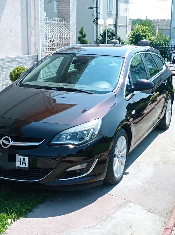 Універсал Opel Astra 2012 в Тульчині