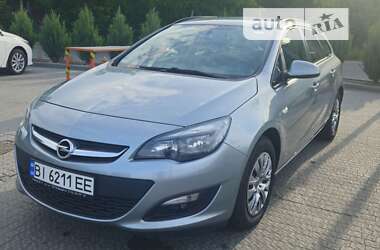 Универсал Opel Astra 2015 в Полтаве