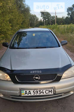 Седан Opel Astra 2007 в Бобровице