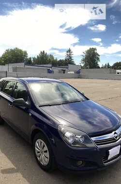 Универсал Opel Astra 2012 в Дубно