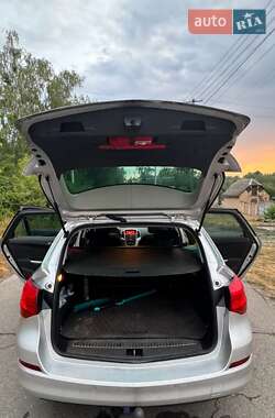 Универсал Opel Astra 2011 в 