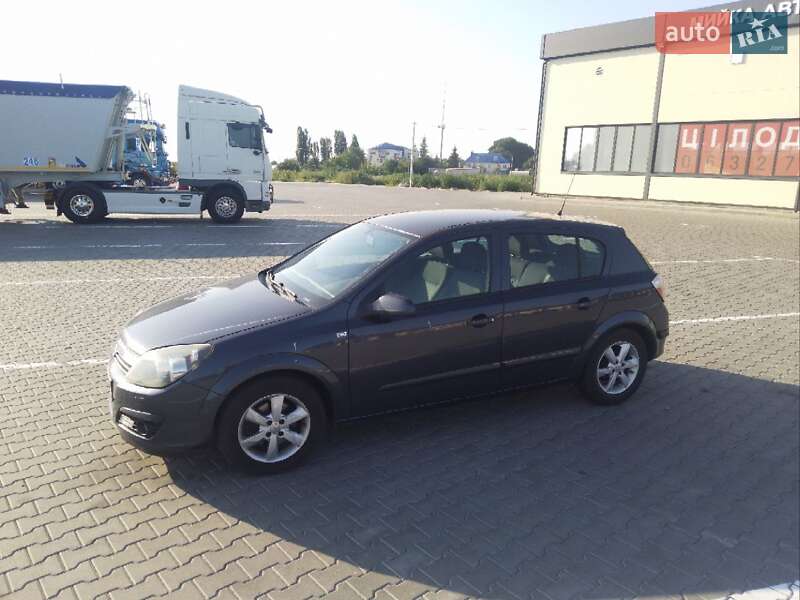 Хэтчбек Opel Astra 2006 в Виннице