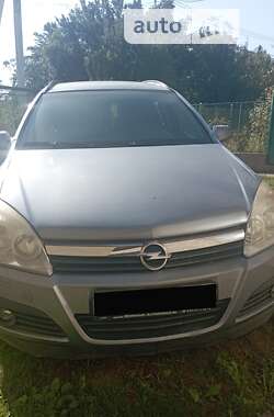 Универсал Opel Astra 2006 в Иршаве