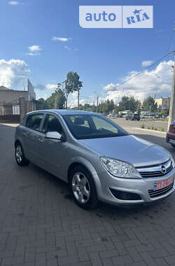 Хетчбек Opel Astra 2007 в Сумах