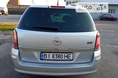 Универсал Opel Astra 2009 в Лохвице