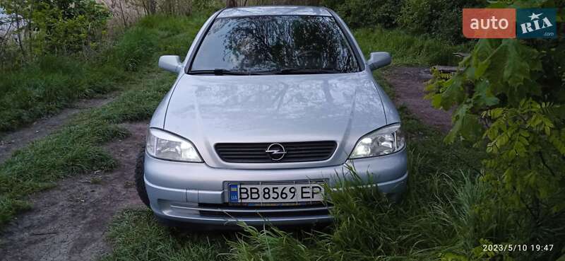 Седан Opel Astra 2005 в Кременчуге