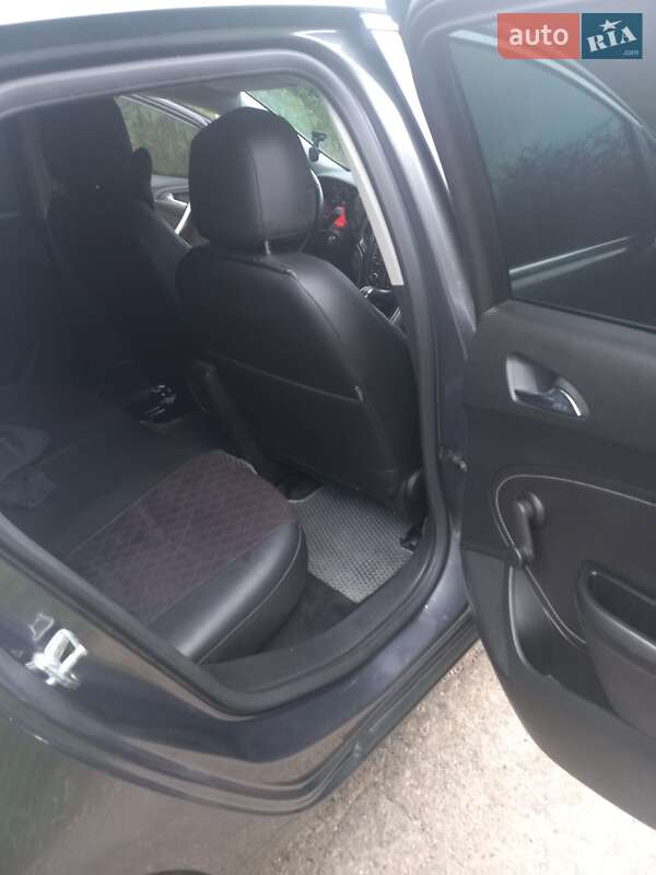 Хэтчбек Opel Astra 2010 в Самборе