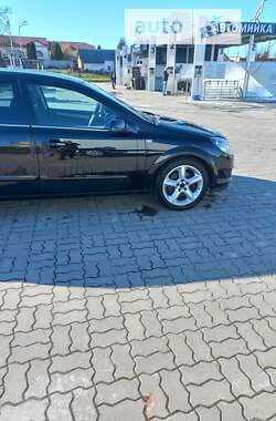 Универсал Opel Astra 2007 в Радехове