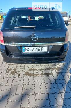 Универсал Opel Astra 2007 в Радехове