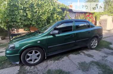 Седан Opel Astra 2004 в Черкасах