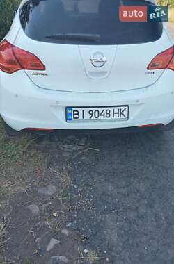 Хэтчбек Opel Astra 2010 в Миргороде