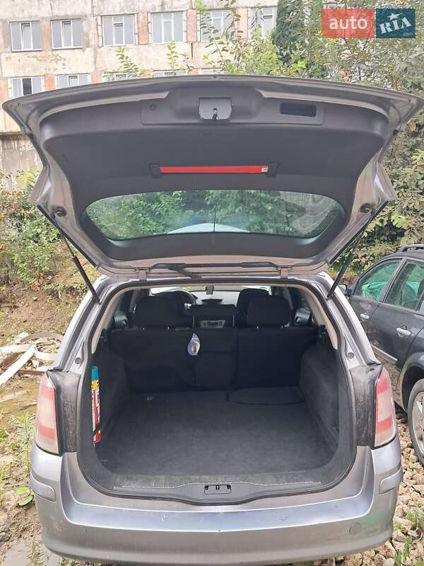 Универсал Opel Astra 2008 в Виньковцах