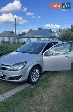 Универсал Opel Astra 2010 в Умани