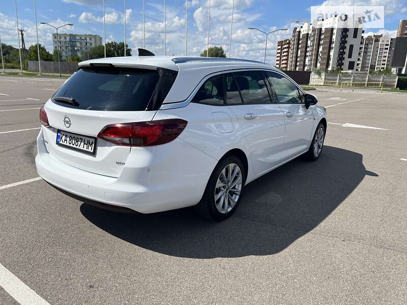 Универсал Opel Astra 2016 в Киеве