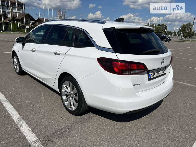 Универсал Opel Astra 2016 в Киеве