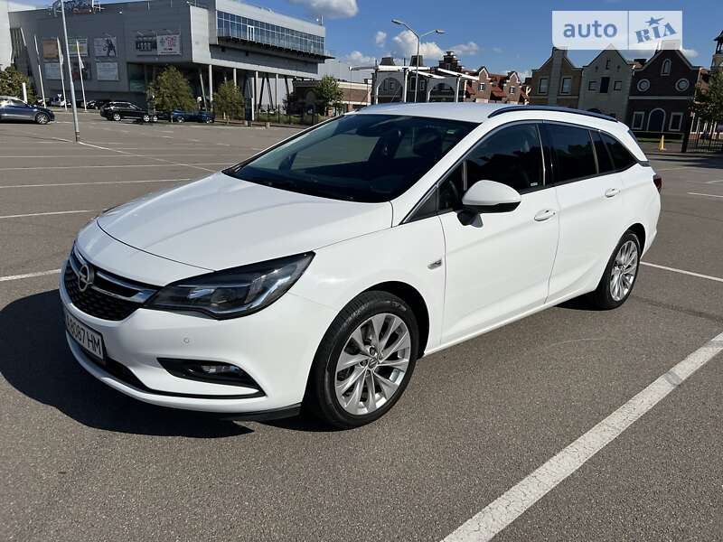 Универсал Opel Astra 2016 в Киеве