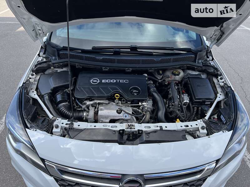 Универсал Opel Astra 2016 в Киеве