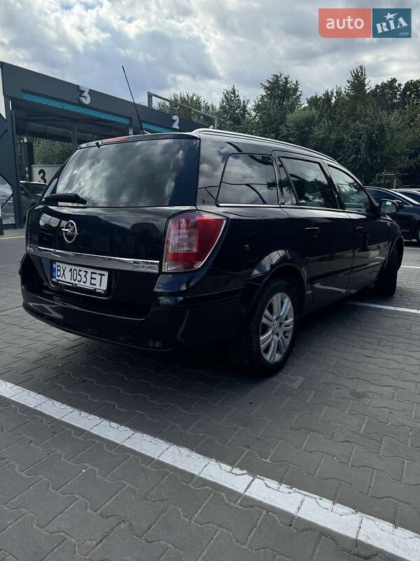 Універсал Opel Astra 2009 в Києві
