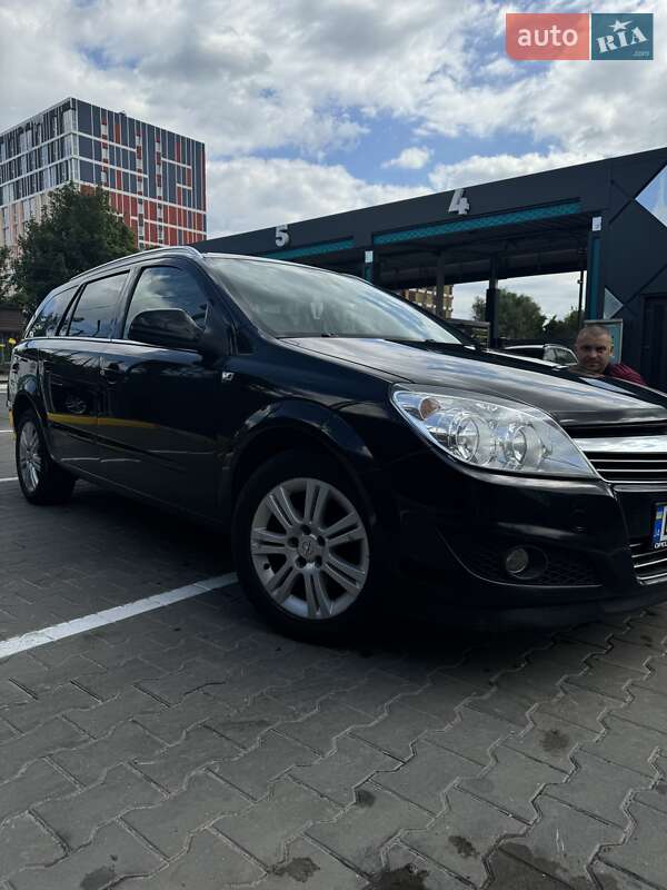 Універсал Opel Astra 2009 в Києві