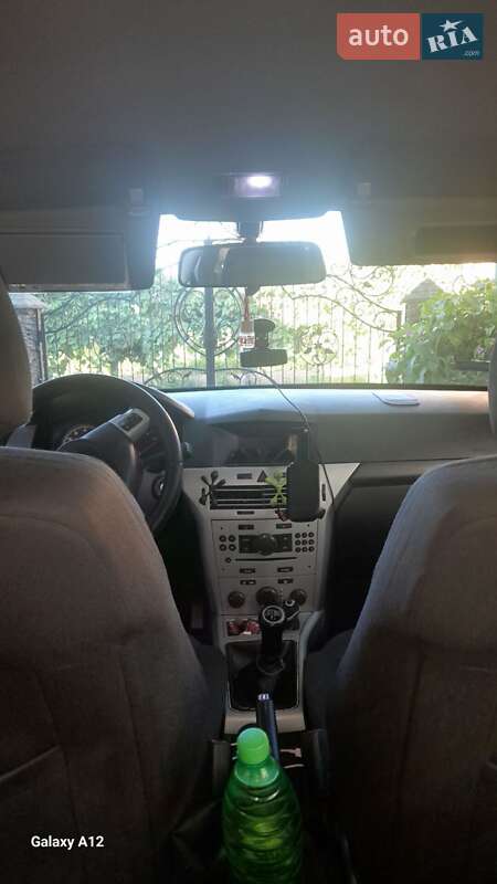Универсал Opel Astra 2010 в Виноградове