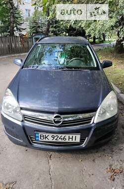 Універсал Opel Astra 2008 в Рівному